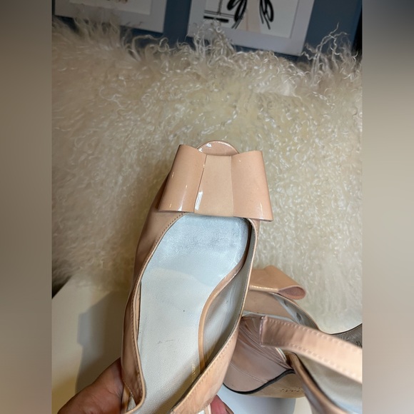 Stuart Weitzman Blush Patent Leather Peep Toe Slingback Heels with Bow. - Picture 8 of 9